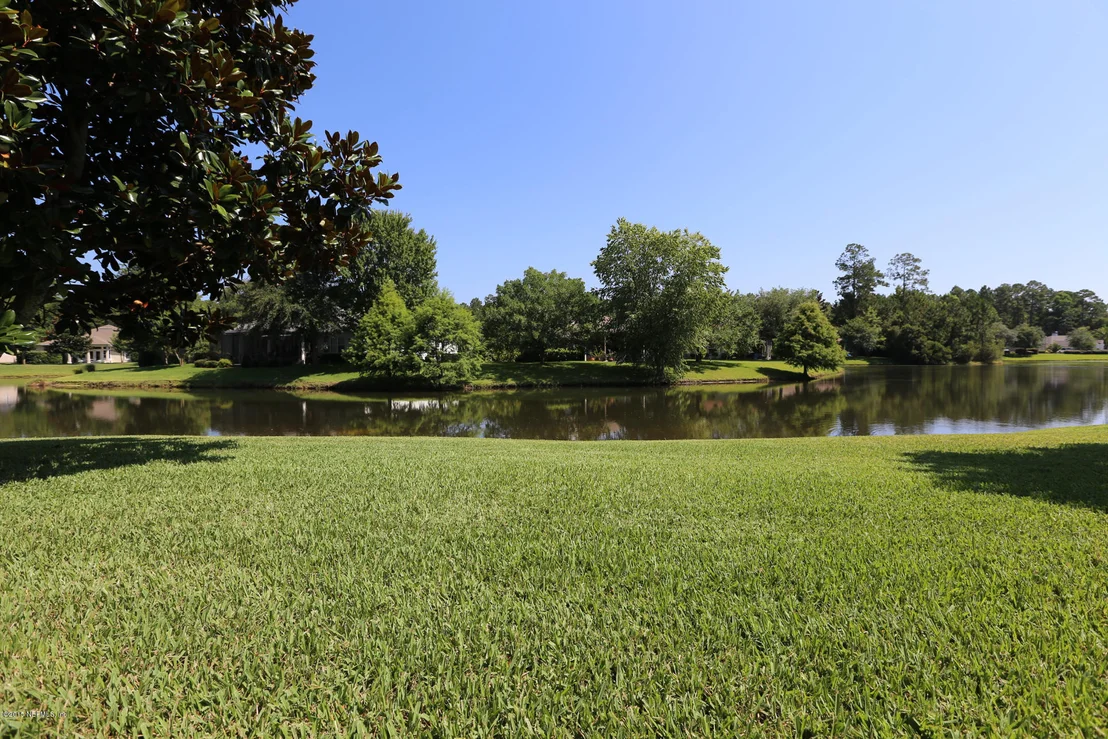 Photo of 1152 SANDLAKE Road