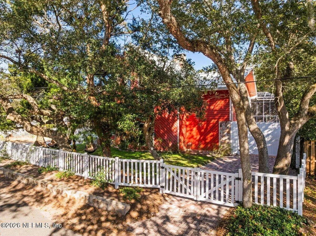 Photo of 4 SANTA MARIA Lane