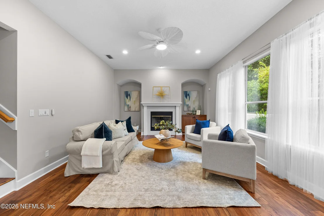 Photo of 4232 S FRANKLINIA Street