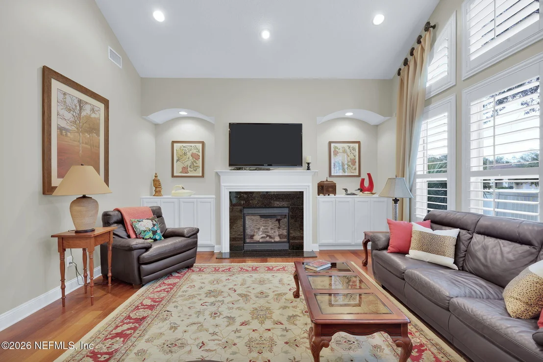 Photo of 549 SEBASTIAN Square