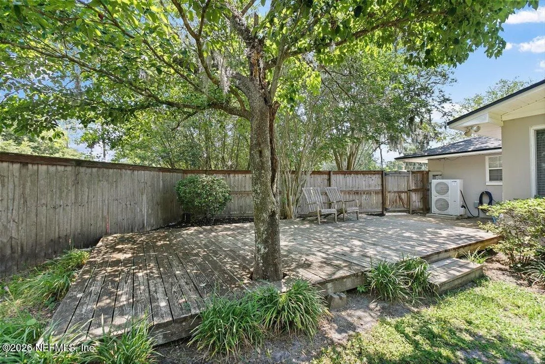 Photo of 560 MANDALAY Road