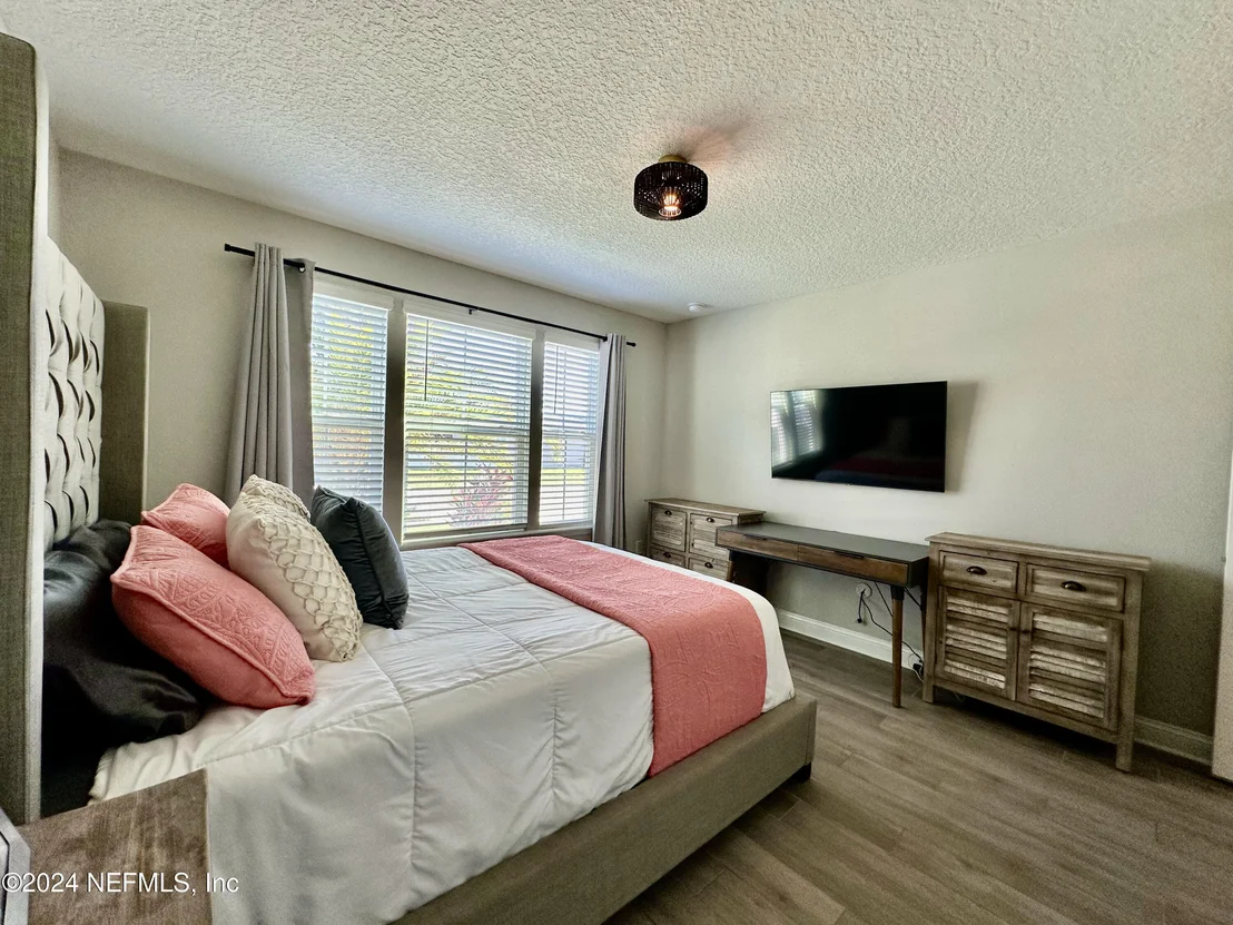 Photo of 1135 SHETLAND Drive