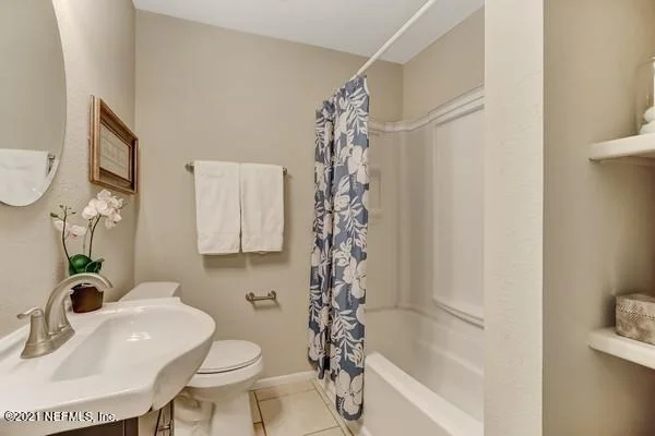 Photo of 144 LIGHTHOUSE Road W