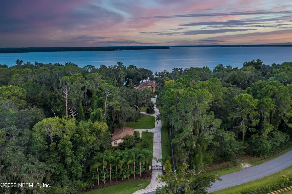 Photo of 8289 COLEE COVE Road