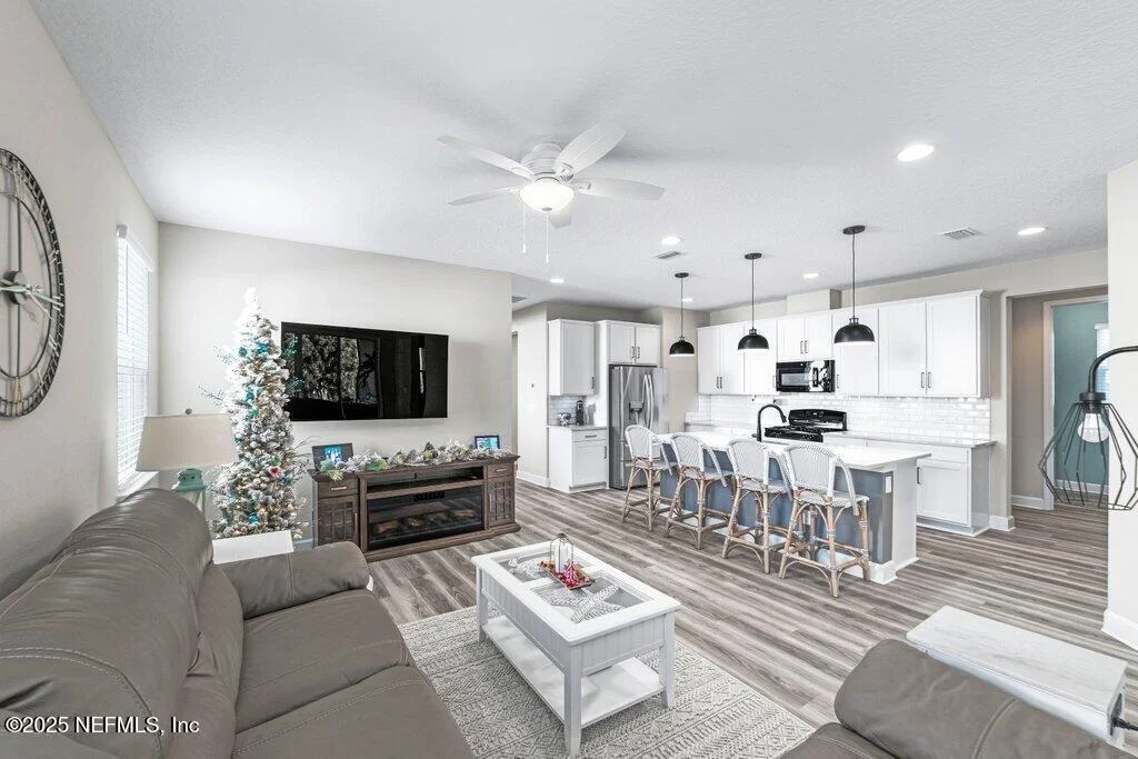 Photo of 1917 AMBERLY Drive