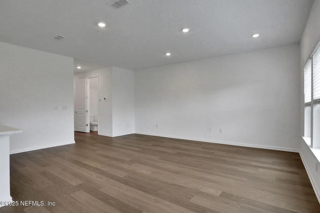 Photo of 722 FARMFIELD Drive
