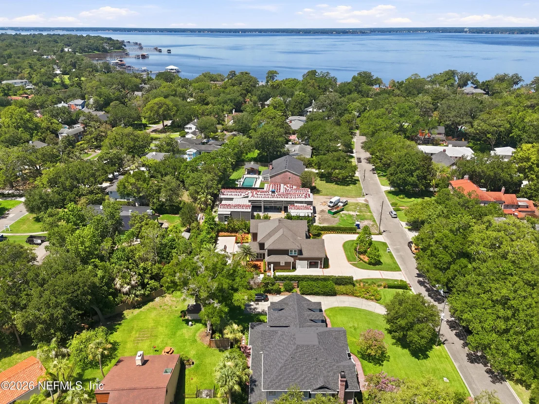 Photo of 1030 MAPLE Lane