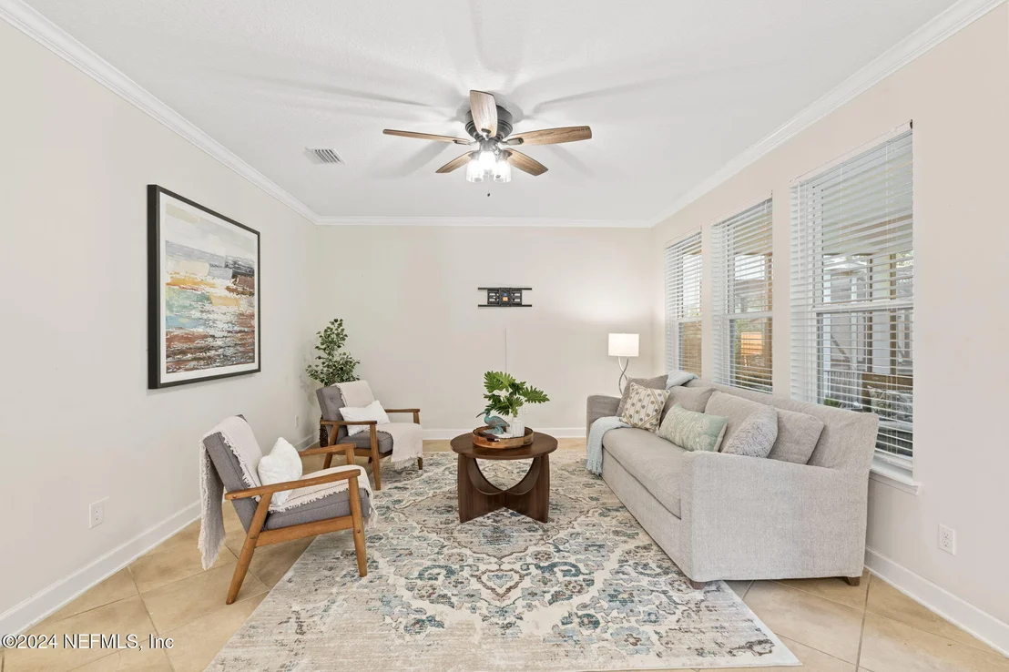 Photo of 237 SPRING PARK Avenue
