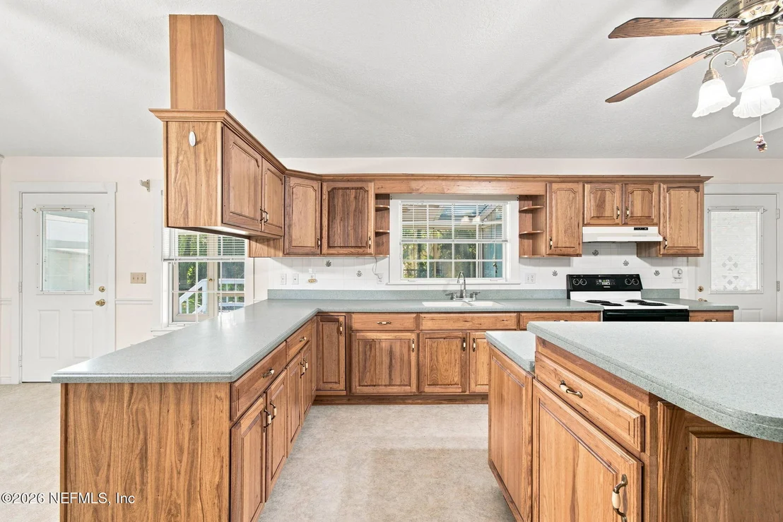Photo of 1478 GATELY Road