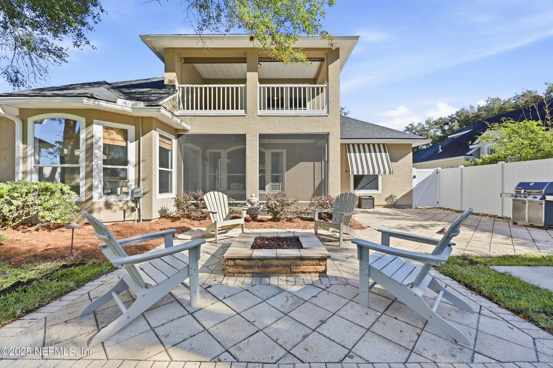 Photo of 537 DANDELION Drive