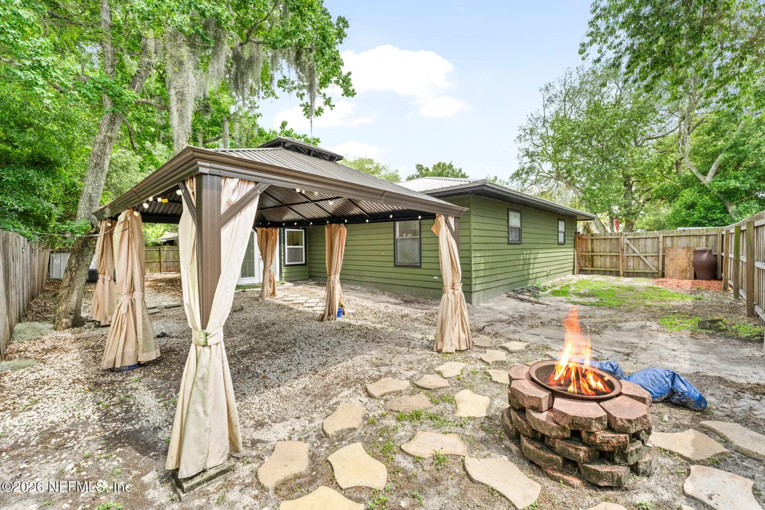 Photo of 111 SWALLOW Road
