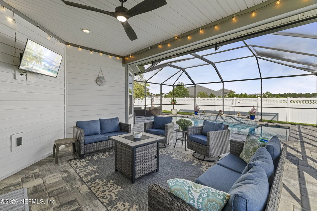 Photo of 18 TARBERT Lane