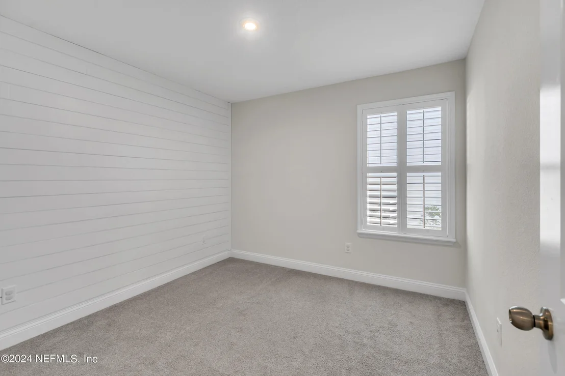 Photo of 595 MEADOW CREEK Drive
