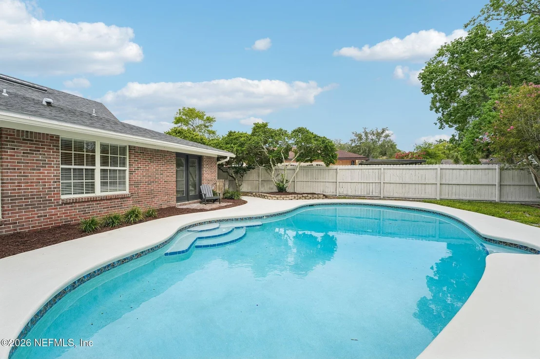 Photo of 1607 SHEFFIELD Place