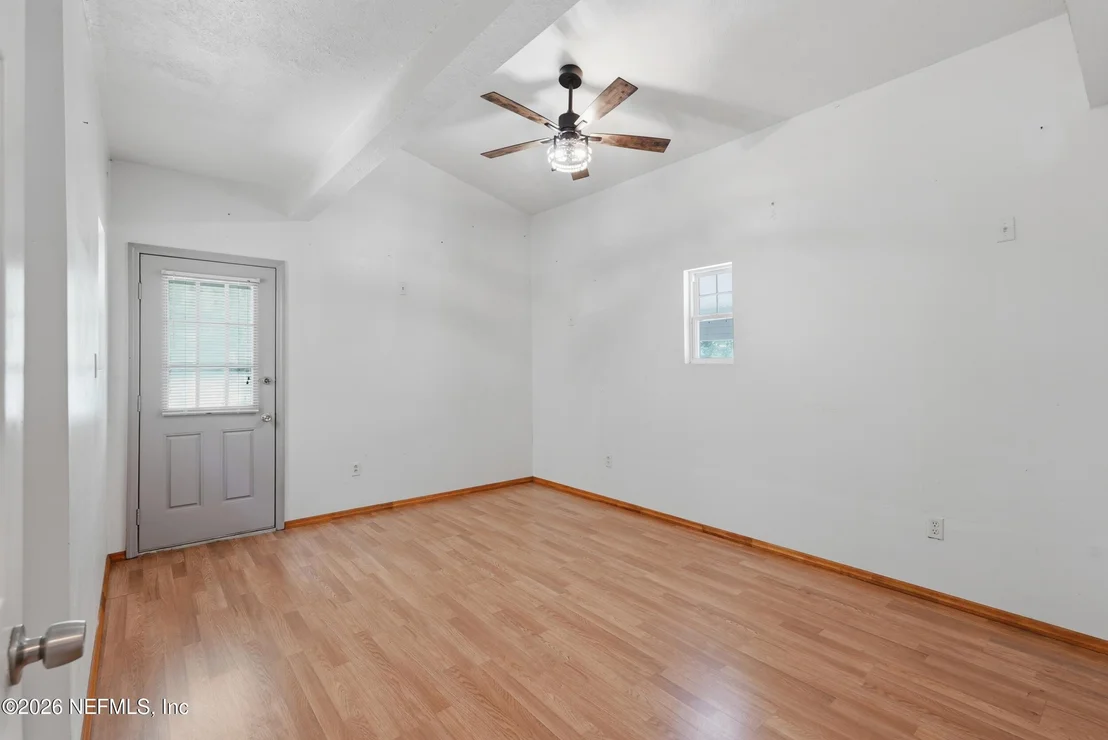 Photo of 246 AZALEA Avenue
