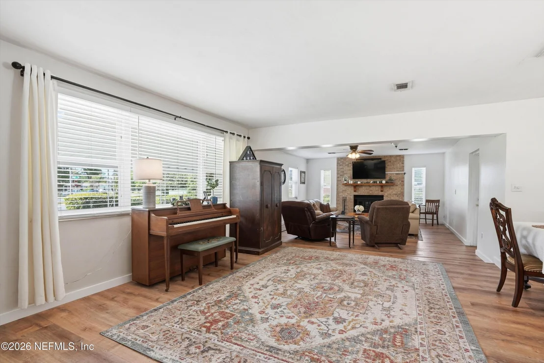 Photo of 6204 DIANE Road