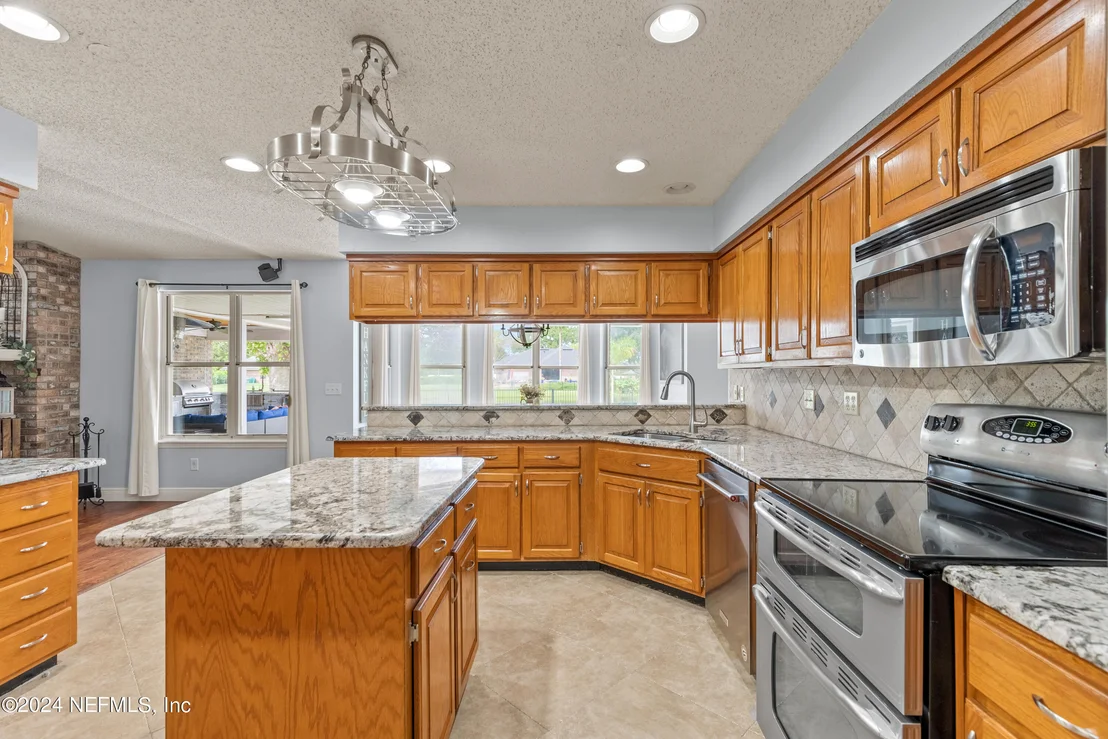 Photo of 10017 PLANK Lane