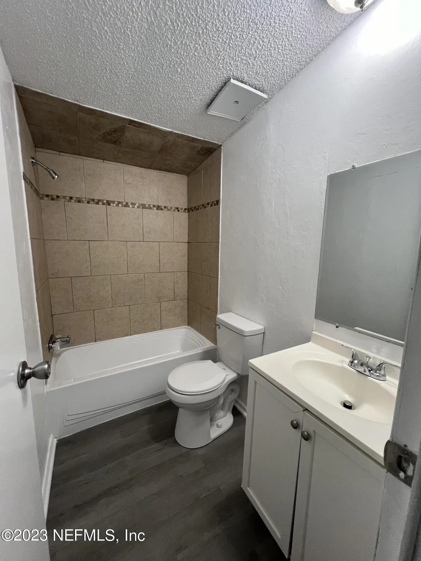 Photo of 9015 CIRCLE G Lane