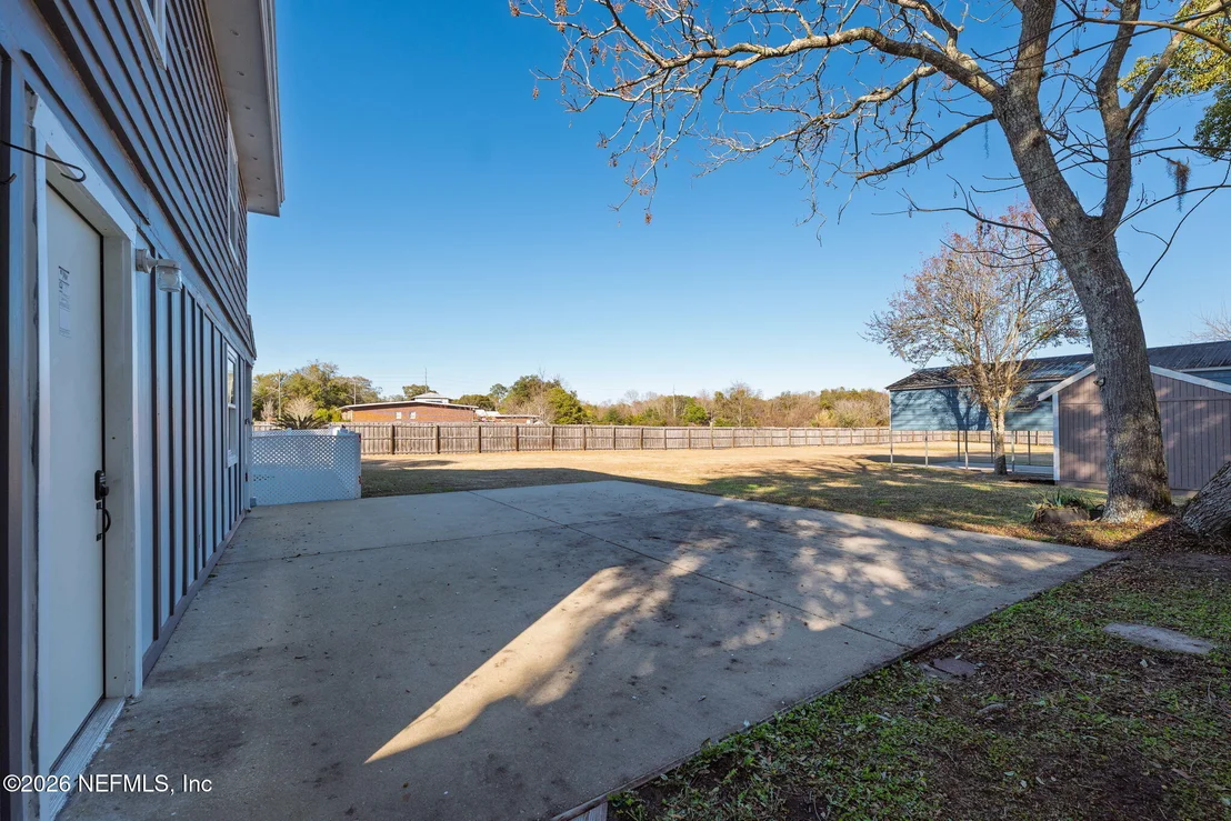 Photo of 1863 LIVE OAK Drive