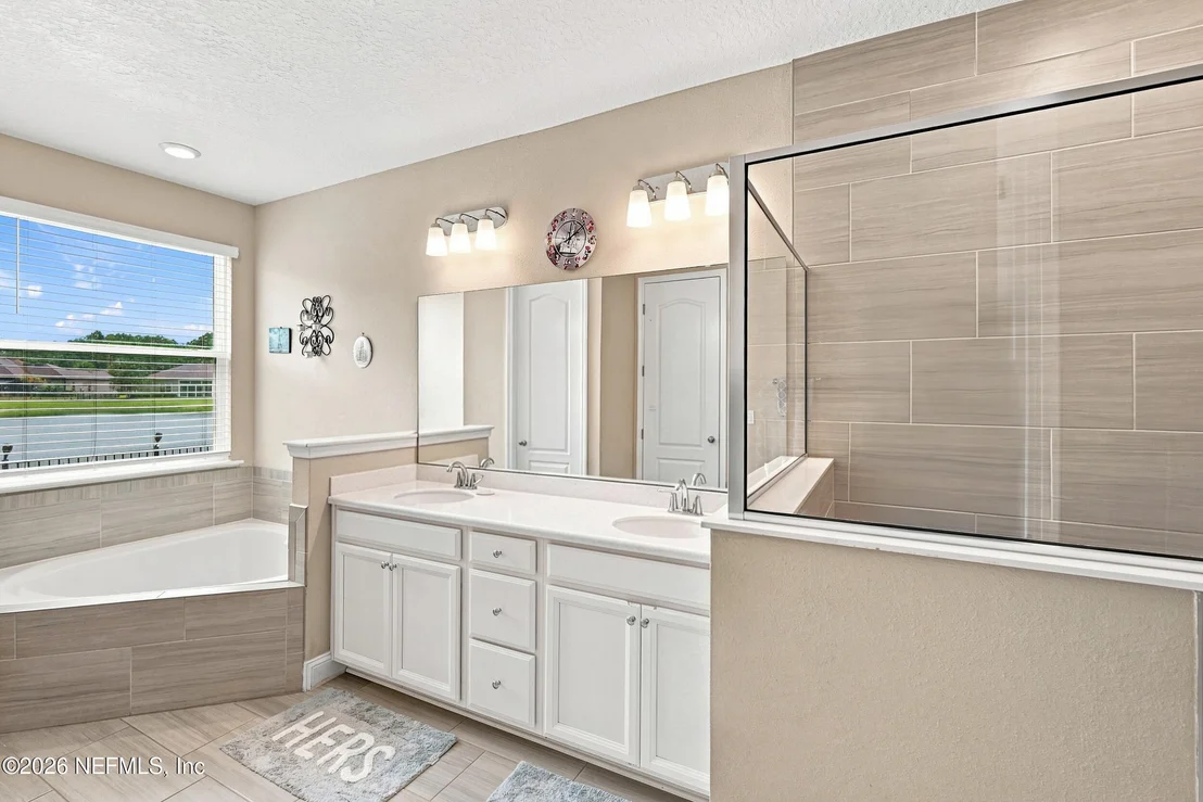 Photo of 559 GLORIETA Drive