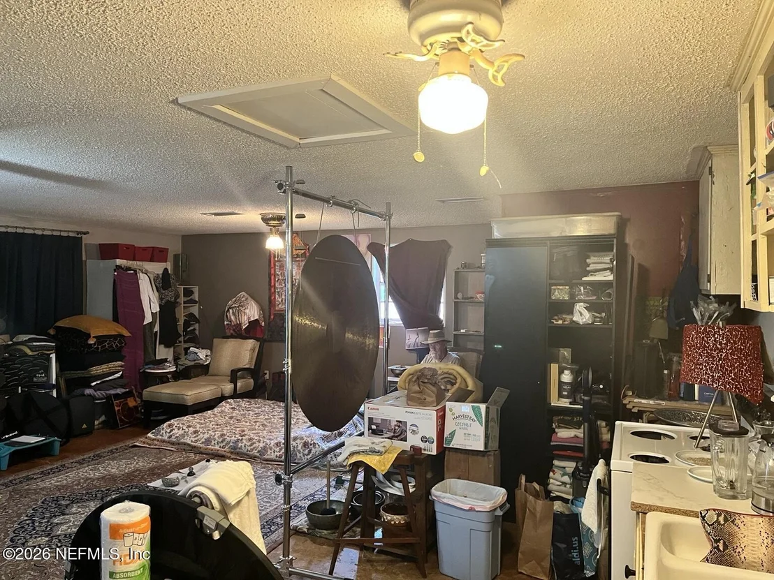 Photo of 492 ROBERTS Street