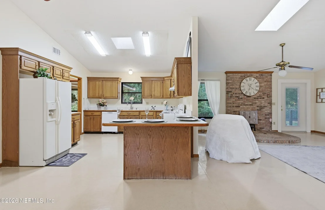Photo of 681 MICKLER Road