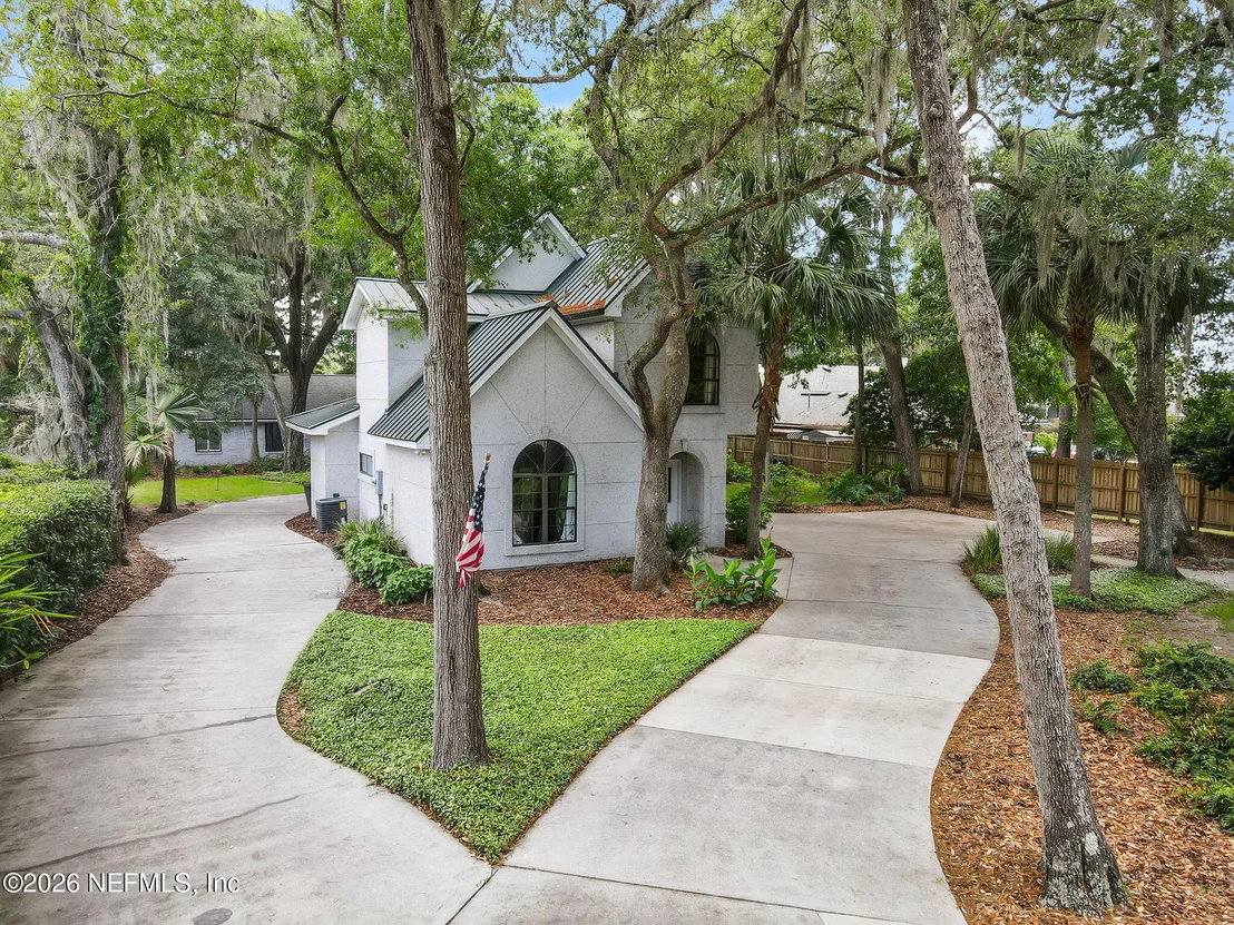 Photo of 86183 MEADOWFIELD BLUFFS Road