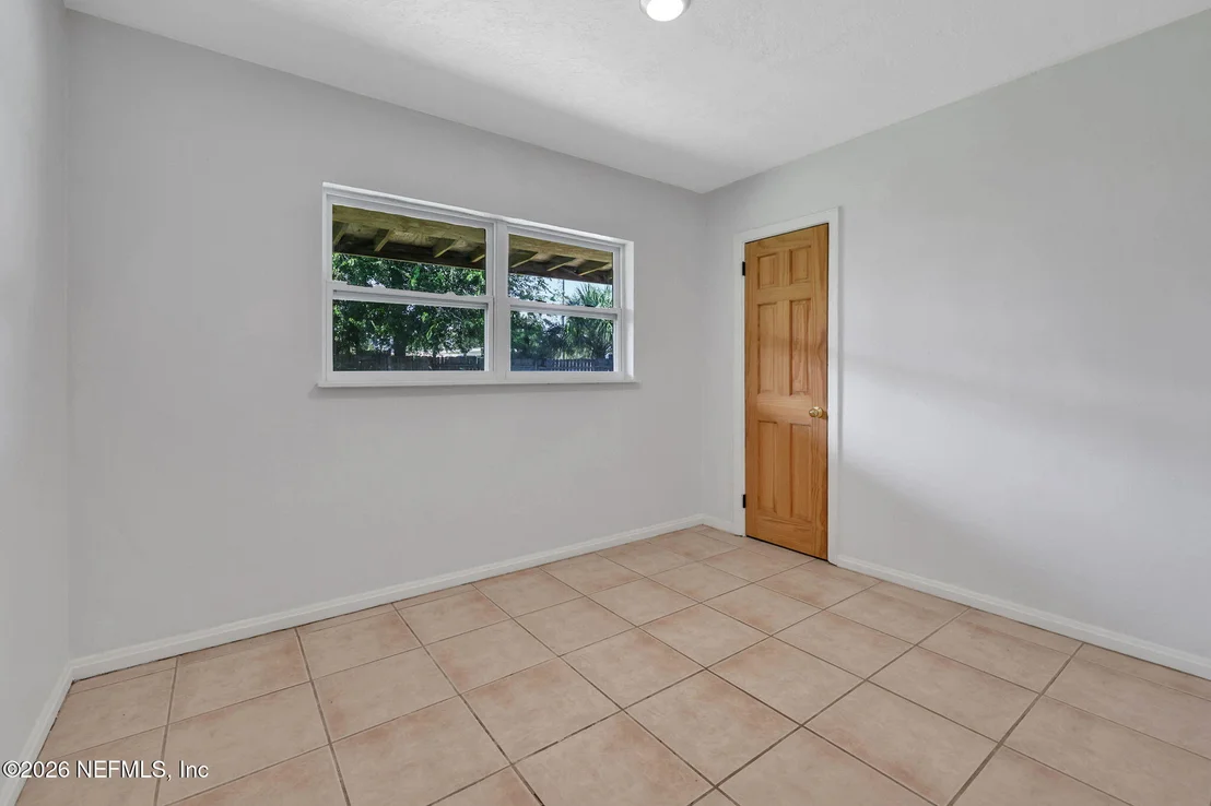 Photo of 1103 PALM Circle