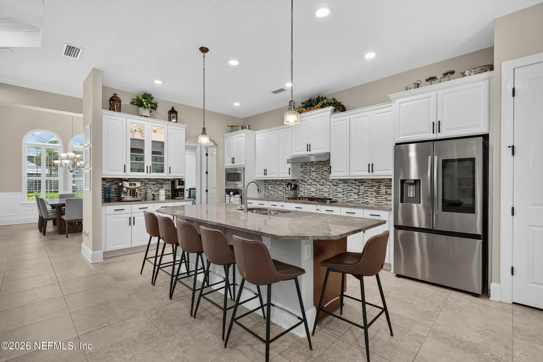 Photo of 287 VALE Drive