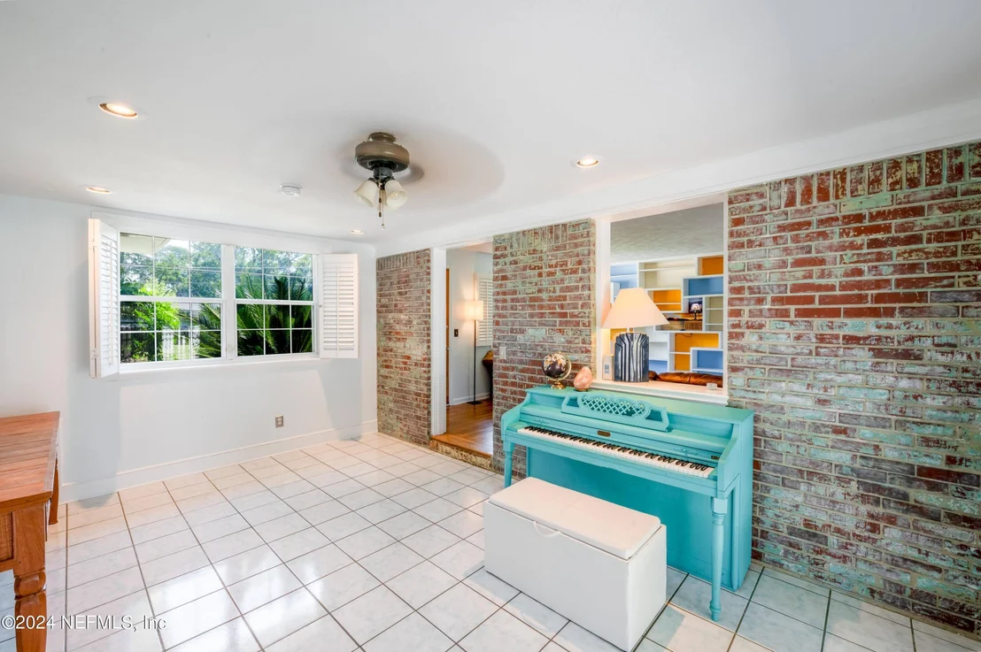 Photo of 8056 CATAWBA Drive