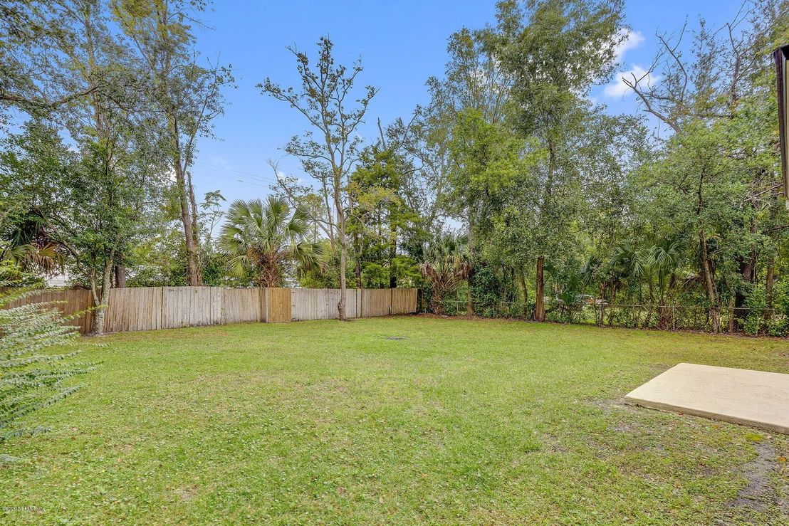 Photo of 351 LINDEN Lane