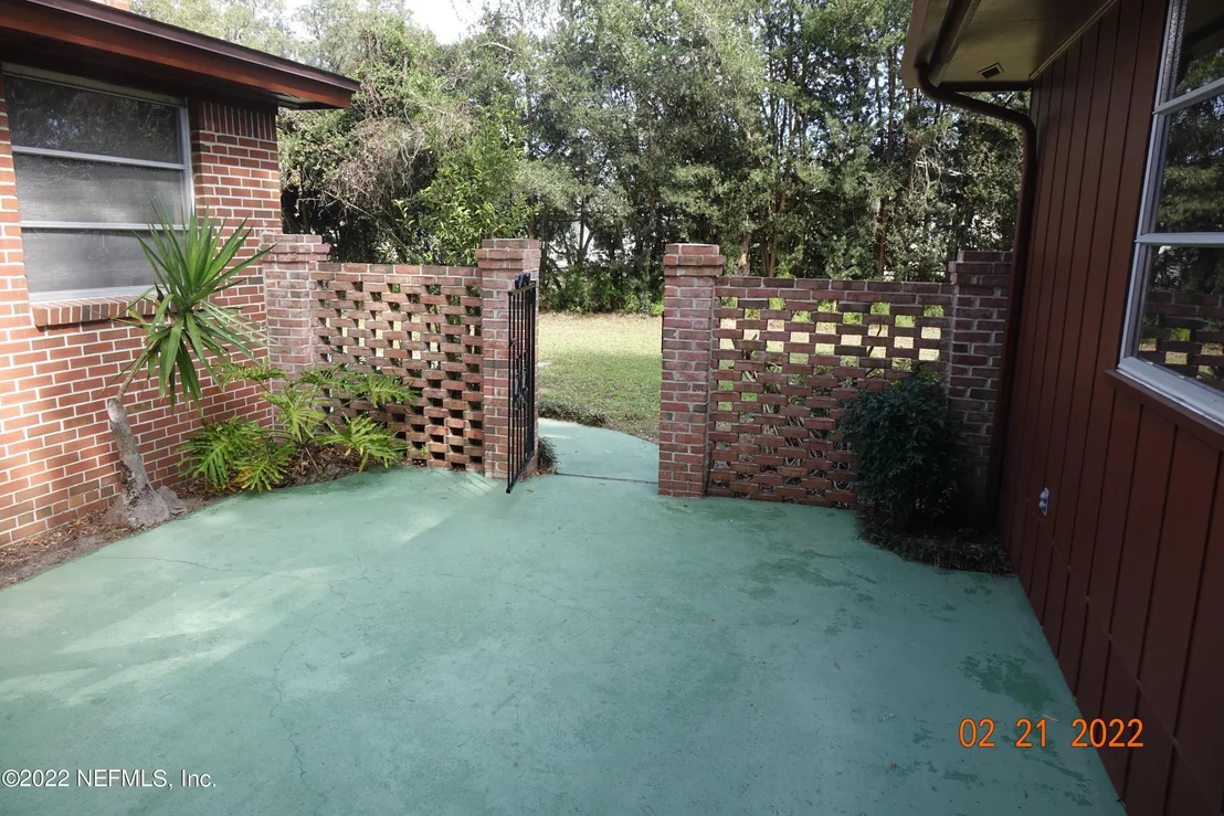 Photo of 1675 MT. VERNON Drive