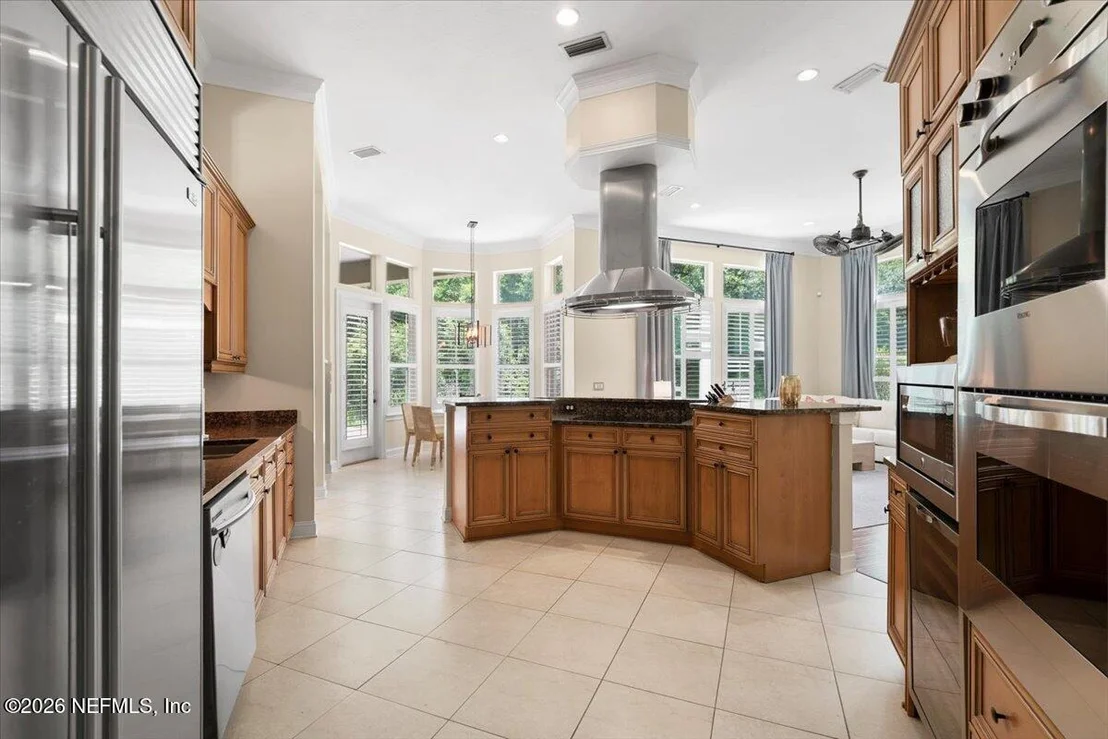 Photo of 2781 OAKGROVE Avenue