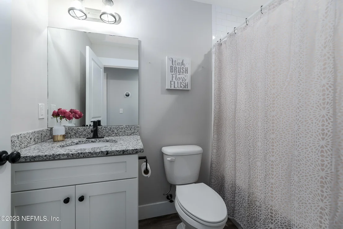 Photo of 152 JACKSON Boulevard