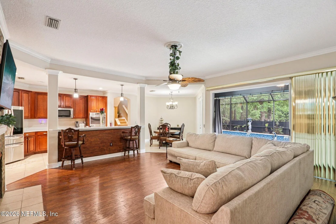 Photo of 1831 CROSS GREEN Way