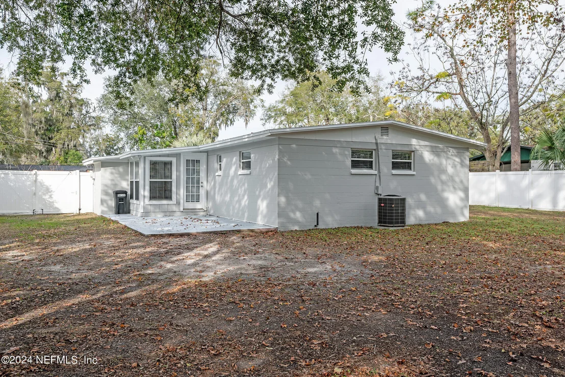 Photo of 152 ROLLIN Drive