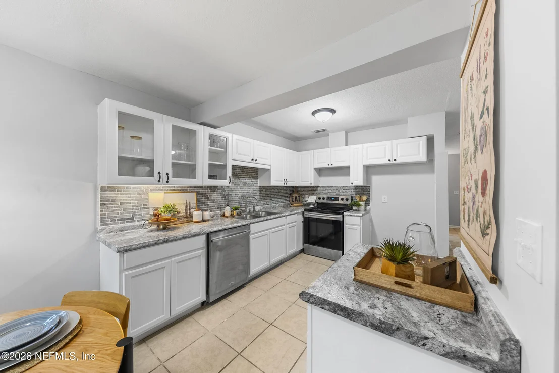 Photo of 3639 RENDALE Drive N