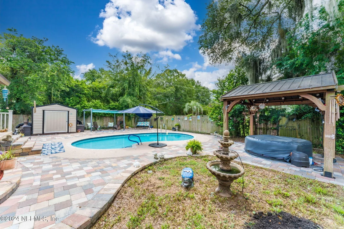 Photo of 10274 JOLYNN Road