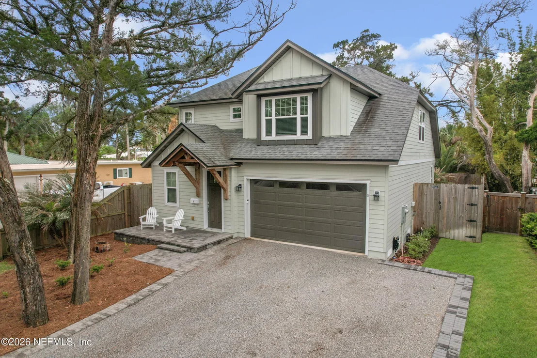 Photo of 5 SOLANO Avenue