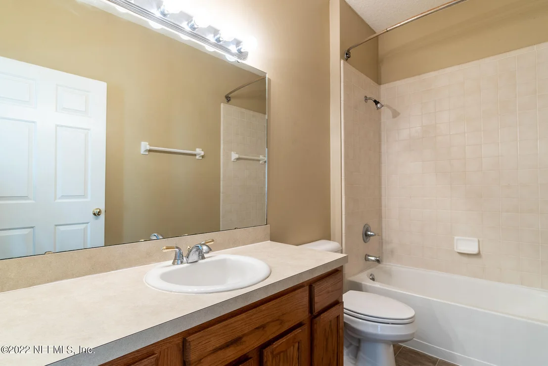 Photo of 1054 MOOSEHEAD Drive