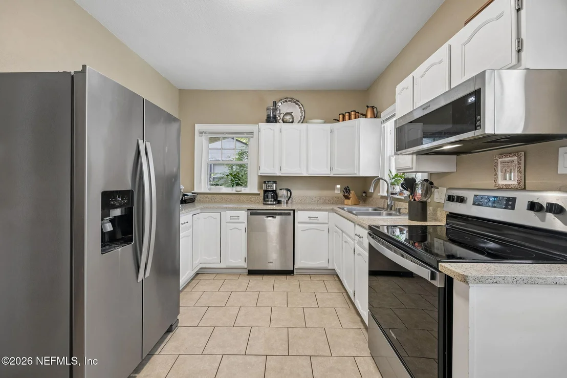 Photo of 4642 CRESCENT Street