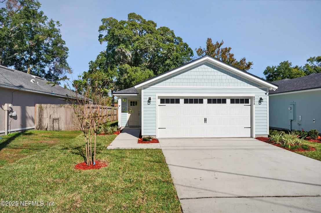 Photo of 8513 DANDY Avenue