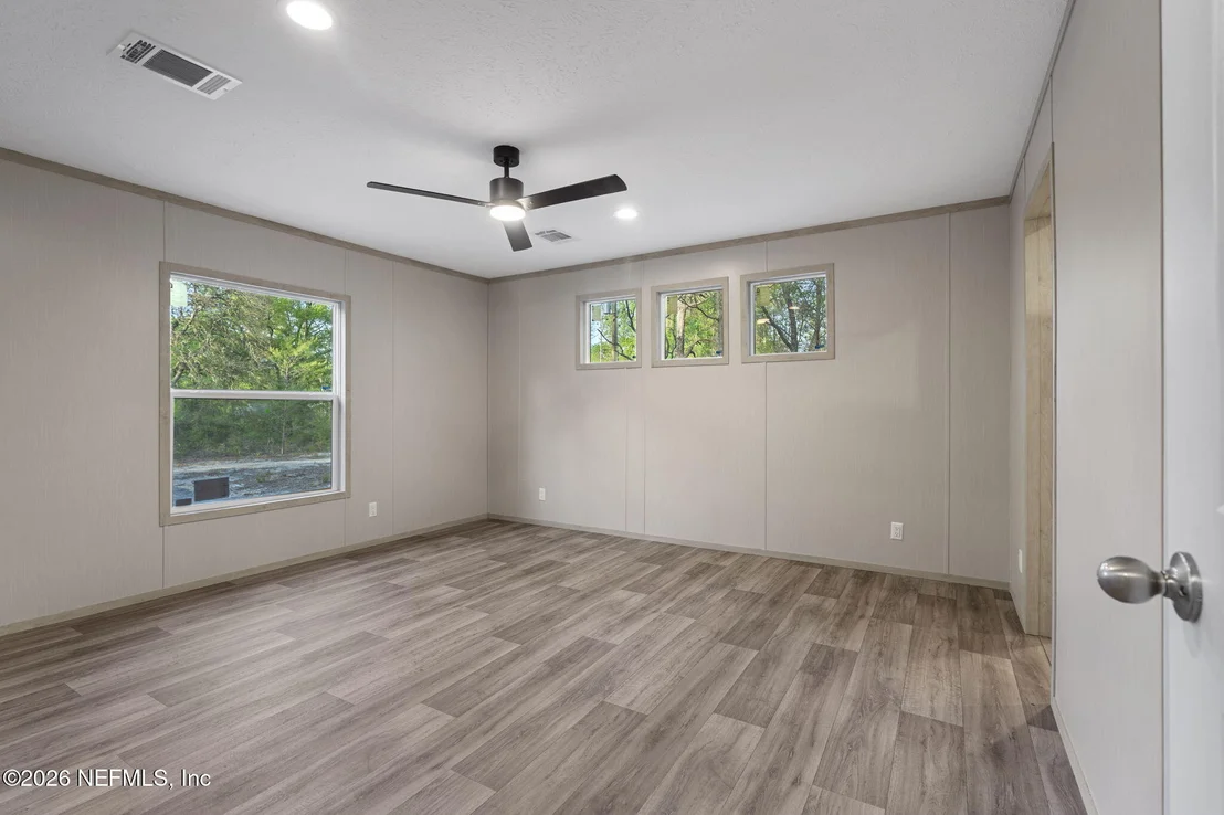 Photo of 6109 CENTER Circle