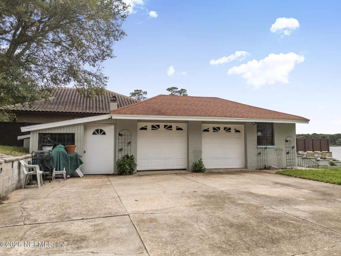 Photo of 1375 CEDAR BAY Road