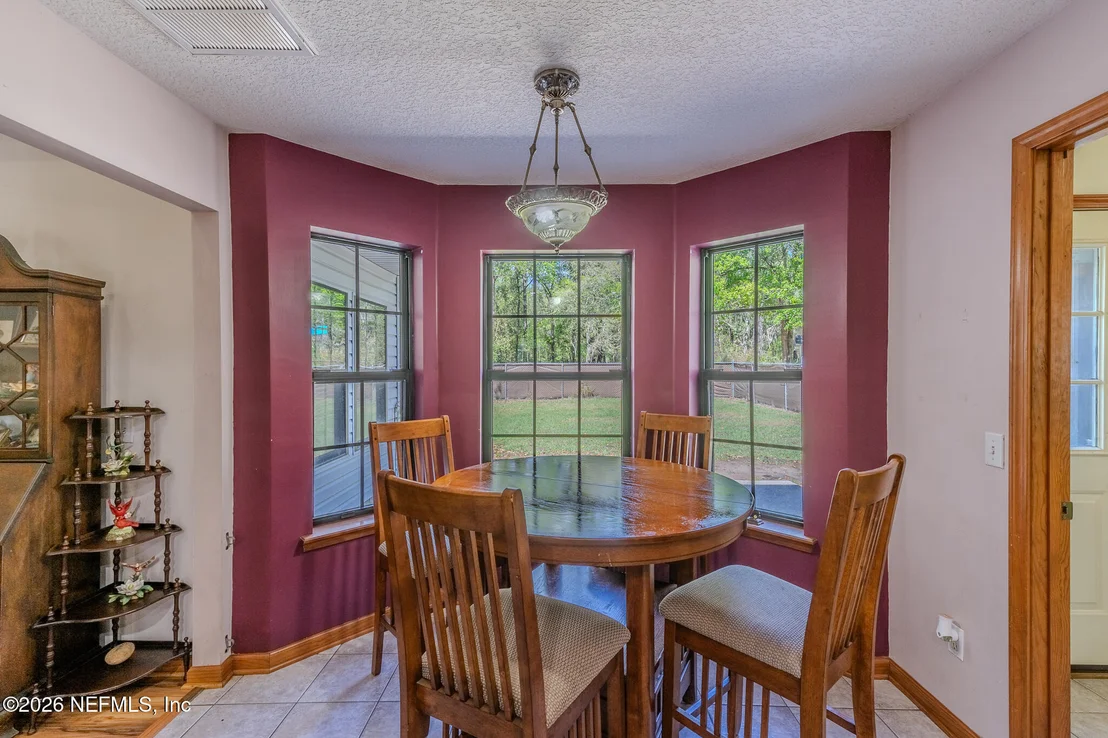 Photo of 1801 LAKE Road