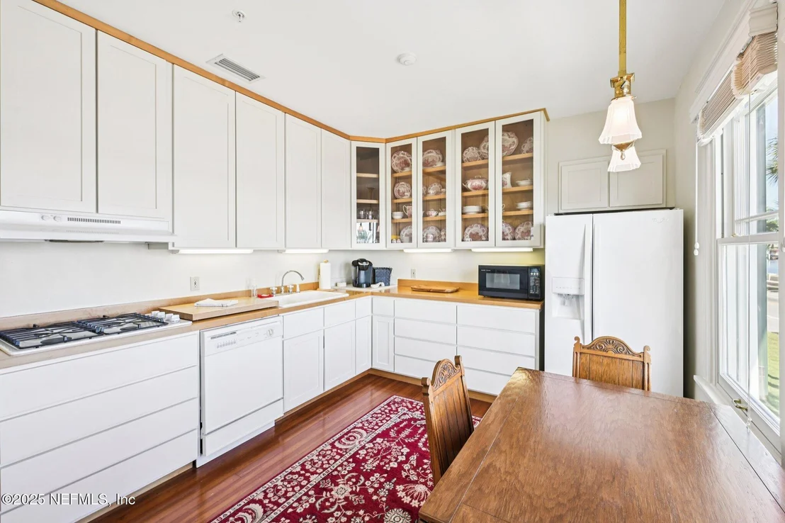 Photo of 178 AVENIDA MENENDEZ