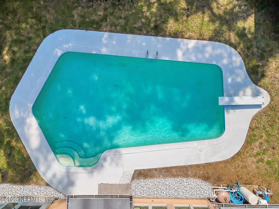 Photo of 2233 MAPLE LEAF Drive E