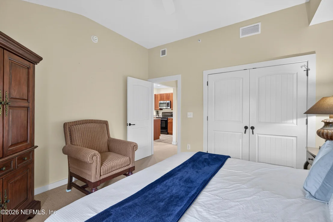 Photo of Unit 323 at 955 REGISTRY Boulevard
