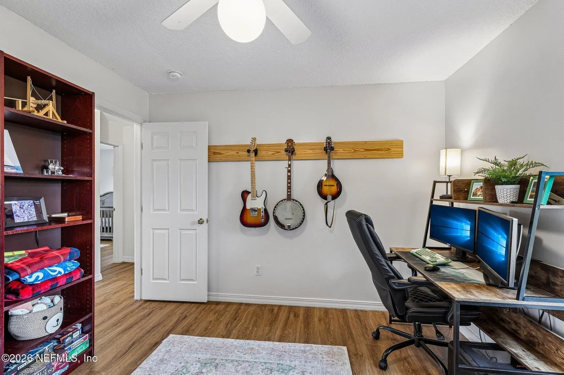 Photo of 305 ELEUTHERA Court