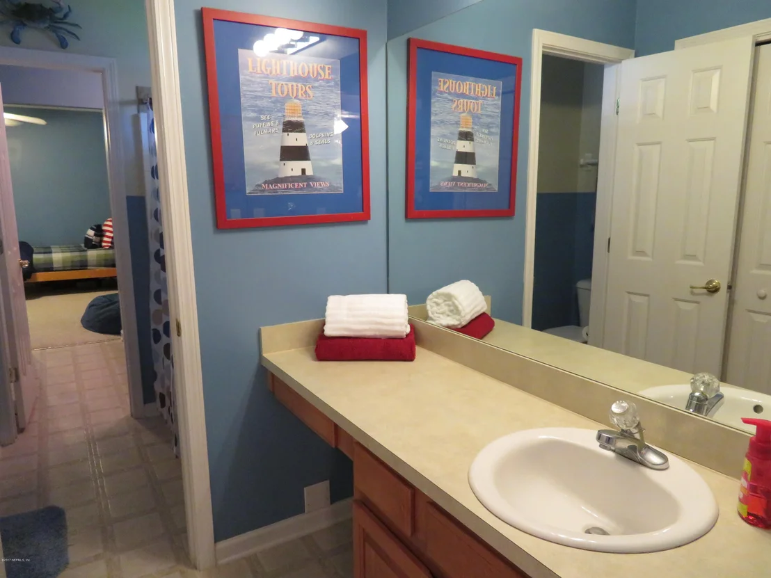 Photo of 4157 LONICERA Loop